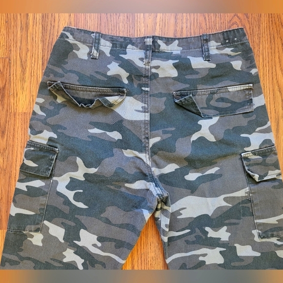 Streetwear Of Society Highrise Camo Cargo Pants Medium - Picture 10 of 10